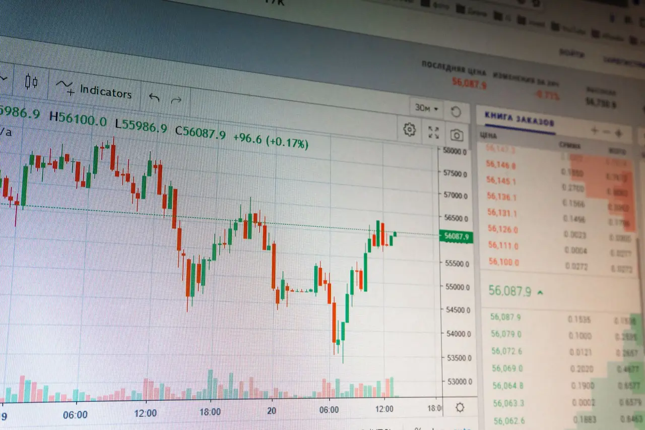 千娱音服装店定制亲子装方案:从设计到成衣的服务流程