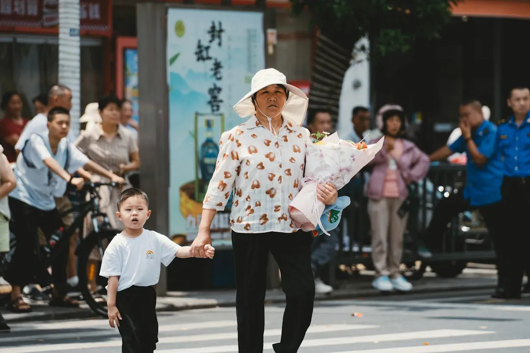 重庆家长选购童装指南：千娱音纯棉儿童服饰的舒适穿搭方案